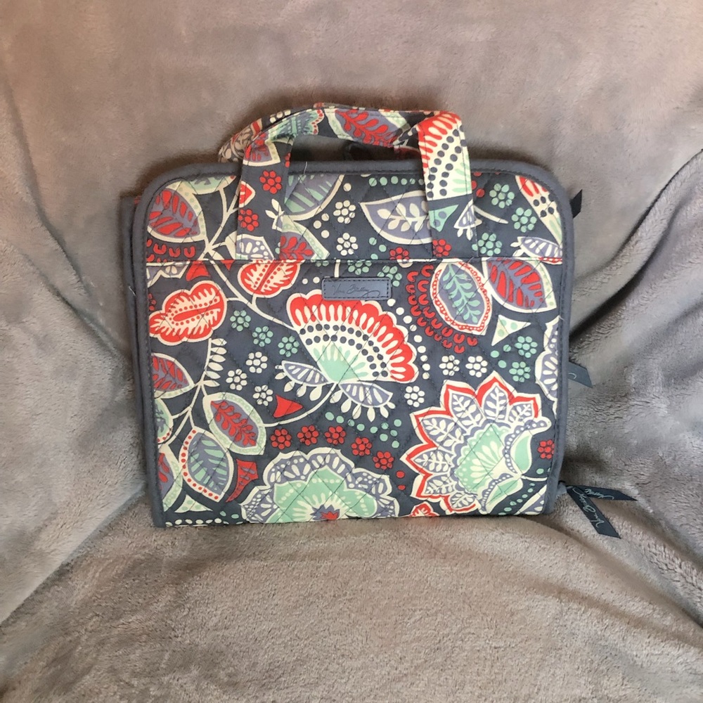 Vera Bradley Hanging Travel Organizer Toiletry Bag
